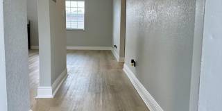 1930 SW 28th Street Gallery 5
