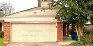 Spacious 3 Bedroom, 2 Bath Home Close to Restaurants & Shopping Centers Spacious 3 Bedroom, 2 Bath Home Close to Restaurants & Shopping Centers Gallery 1