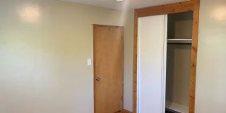 Stunning Three Bedroom House W/ Two Car Garage & Backyard!! Gallery 14