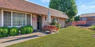 2 Bedroom Condo For Rent Gallery 1