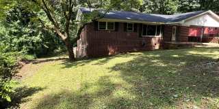3 Bedroom, 2 Bathroom- House in Lindale! Gallery 1