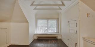 BEAUTIFUL RENOVATED HOME Gallery 31