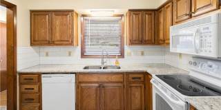 Bella Vista Townhome with POA Amenities & Maintenance-Free Living Bella Vista Townhome with POA Amenities & Maintenance-Free Living Gallery 3