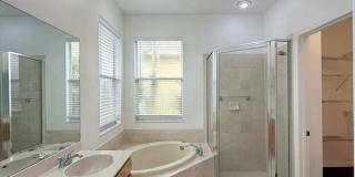 9512 Greenpointe Drive Gallery 65