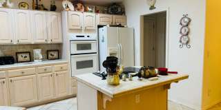 Spacious 3-Bedroom Home with Mountain Views, 3-Car Garage, and Furnished in Desert Lake Estates Gallery 9