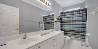 19500 SW 39th Ct Gallery 23