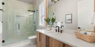 Luxury Bellevue Estate in Prestigious Bridle Trails For Rent Gallery 16