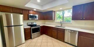 Beautifully Renovated 3 Bedroom Home in Royal Ridge Gallery 11