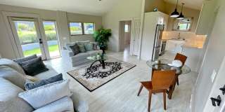 Island Living in a Renovated 2-Bed, 2-Bath Unfurnished Maui Meadows Retreat Gallery 5