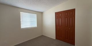 AVAILABLE NOW! 3 Bedroom, 2 Bath Huge Home Gallery 15
