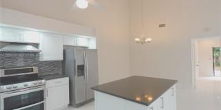 518 NE 48th St Gallery 2