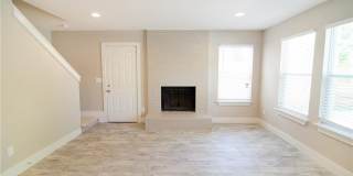 Updated 2-Story Townhome in Prime North Austin Gallery 11