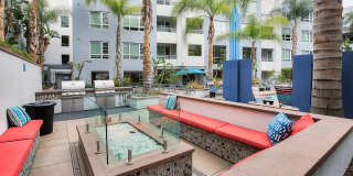 5550 Wilshire at Miracle Mile by Windsor Gallery 40