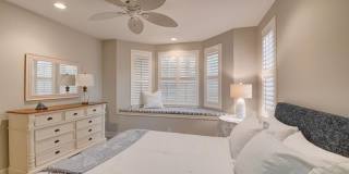 306 E Mallory Circle Gallery 22