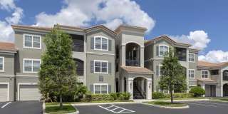 Lake's Edge Apartments Gallery 10