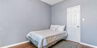 1512 N ROBERTSON Street Gallery 8