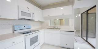 820 N Franklin Ave Gallery 4