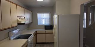 FOR RENT!! CLEAN AND COZY TWO STORY TOWNHOME (PRIVATE YARD)... Gallery 21