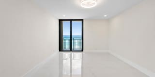 5460 N Ocean Drive Gallery 16