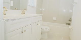 9701 Blue Isle Bay Gallery 41