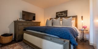 Centerline Gallery 81