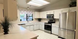 Desirable Paris Park Home!! 55+ Community Gallery 8