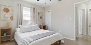 Charming Sarasota Retreat –4-Bedroom/3-Bathroom Modern Pool Home Near Everything! Gallery 30
