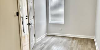 2946 North Rockwell Street - 3 Gallery 9