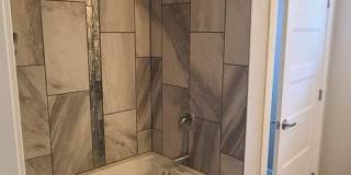 Just Like New!!  Great 3 bedroom 2.5 Bath duplex Gallery 19