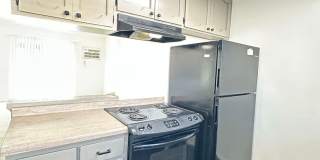 3636 Howard Gallery 13