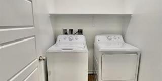 3 Bedroom 2.5 Bathroom Townhome - Pet Friendly. Gallery 20