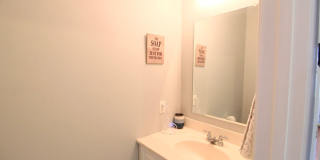 Large townhome with garage for rent in Taylor Springs! Gallery 7