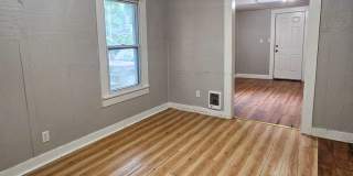 2 bedroom | 1 bathroom | Entire HOME- Freshly painted! Gallery 28