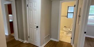 **4/2 Single Family home Available Now!!** Gallery 11