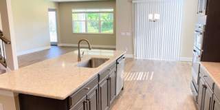 Amazing 5 bedrooms/4 full baths brand New SMART home in beautiful new Tampa community! Gallery 8