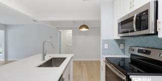 East Bridge Town Lofts Living | Prime Location Near Downtown Charleston Gallery 11