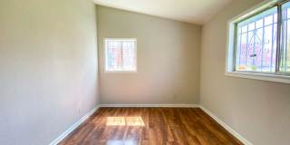 Spacious 3 Bedroom with Updated Kitchen - Vouchers Welcome Gallery 1