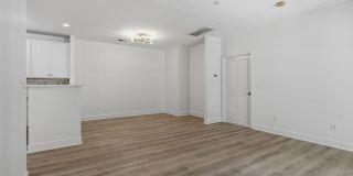 Nippers Corner Condo Gallery 9