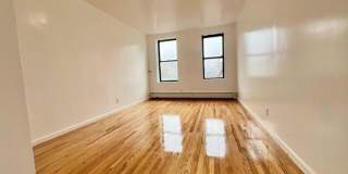 1001 Walton Avenue Gallery 2