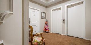 10 N Main St # Q1602E Gallery 18