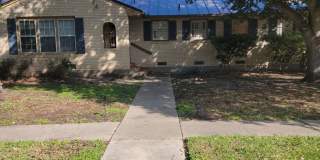 3 bedroom 2 bathroom with 1 bedroom house in back 3 bedroom 2 bathroom with 1 bedroom house in back Gallery 1