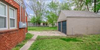 2606 East 7th Street Gallery 23