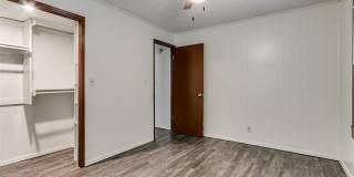 217 E Daws Street Gallery 11