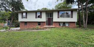 4 BEDROOM HOME IN FARRAGUT!!! Gallery 1