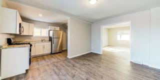 Stunning 3 bedroom home in Brookline available July 1! Gallery 4