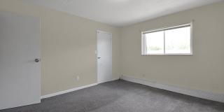 2 Bedroom Townhouse Apartment Gallery 57