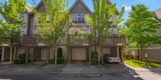 Updated Redmond Ridge Townhome Surrounded by Nature Gallery 1