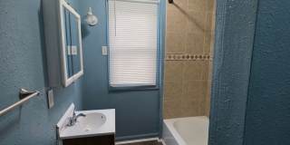 3 Bedroom Home Near Zoo & Parks! Gallery 14
