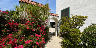 1237 E. Santa Clara Street Gallery 23