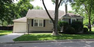 2 Bedroom 1 Bath Home In Fairway Gallery 4